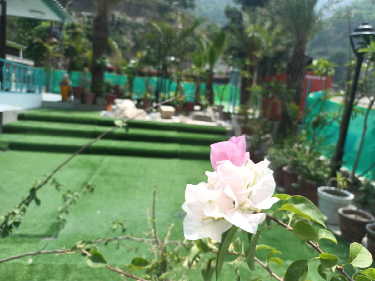 MR River Resort Rishīkesh Exterior foto